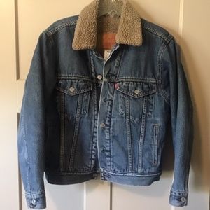 Men's Levis Jean Jacket with Sherpa Lining